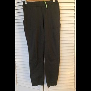 Ivivva sweat pants- loose-fit
